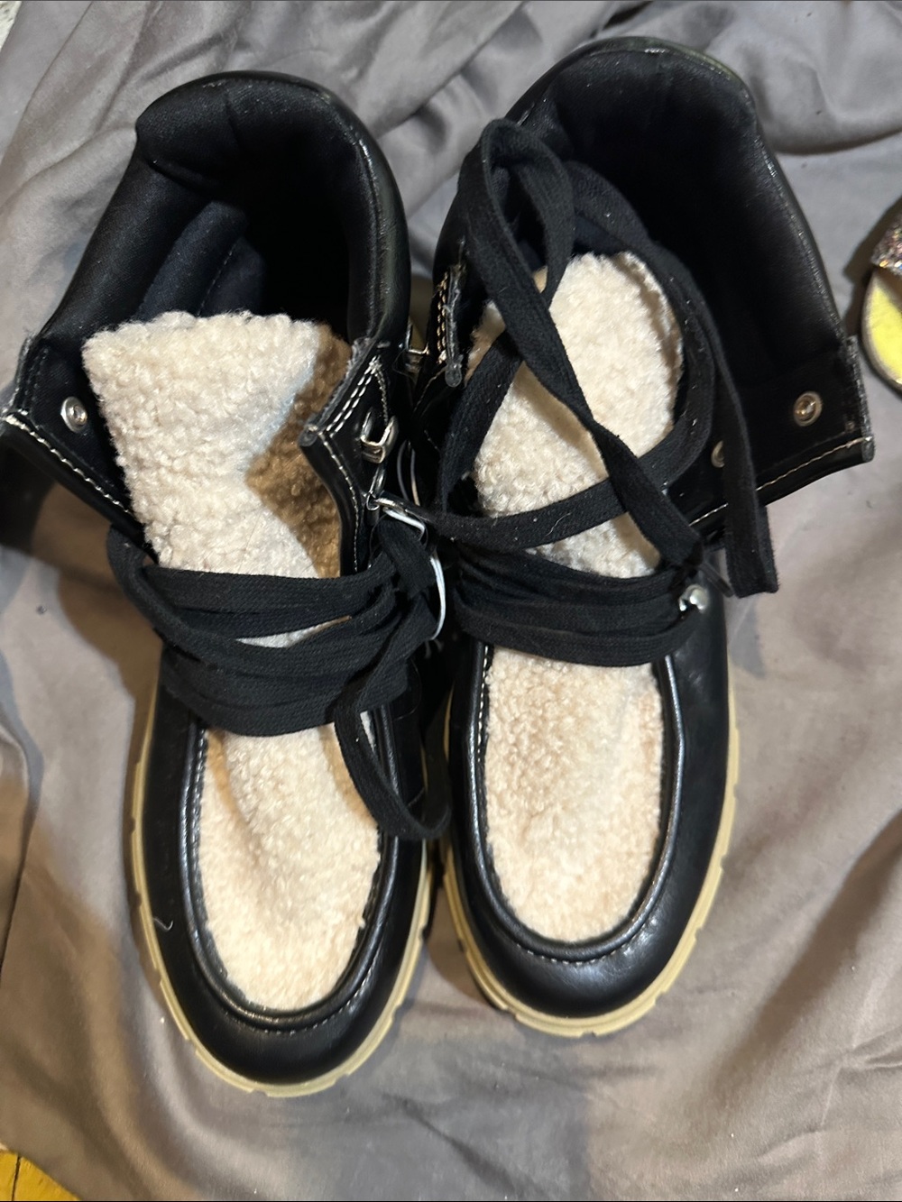 Universal Thread Black Lace-Up Boots with Cream Sherpa Lining 8